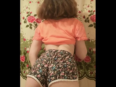 ❤️ Seksi mlada beba skida kratke hlačice pred kamerom ️❌  Seks kod nas ❌